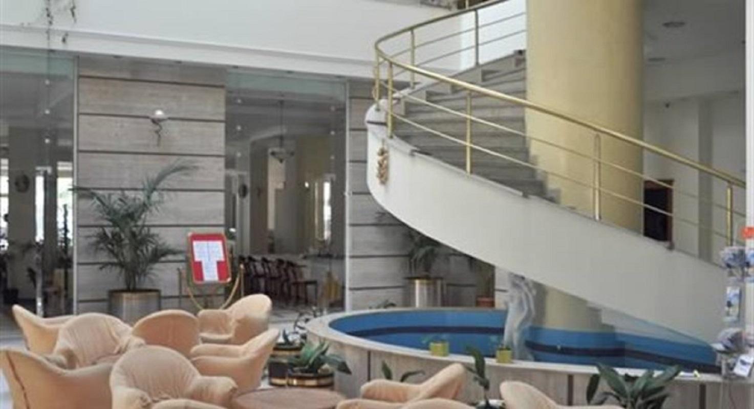 Hotel Leonardo Shkallnur ภายนอก รูปภาพ